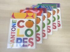 pack pantone colors-9782112202268